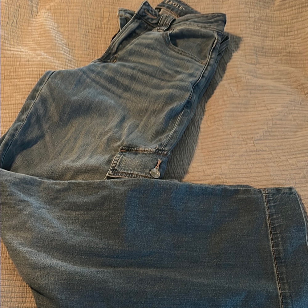 Super high rise baggy wide leg American eagle size 2 jeans